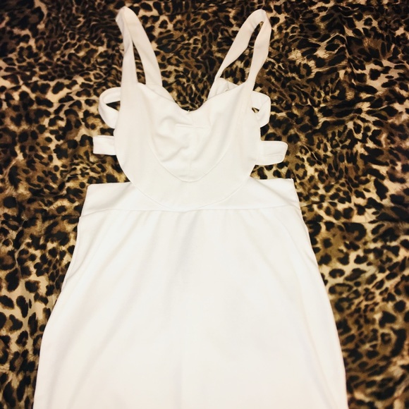 All white everything ❄️ - Picture 2 of 5